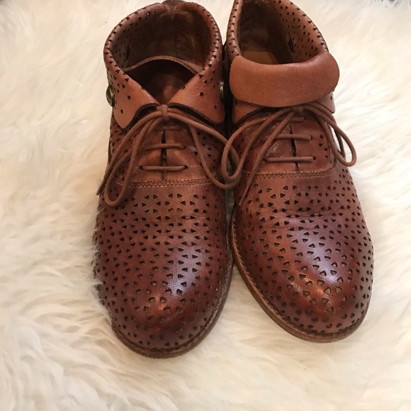 patricia nash sabrina perforated ankle booties